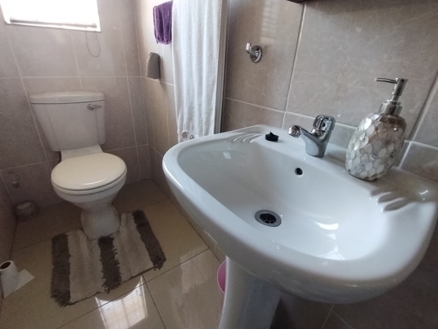 3 Bedroom Property for Sale in Waterval East North West
